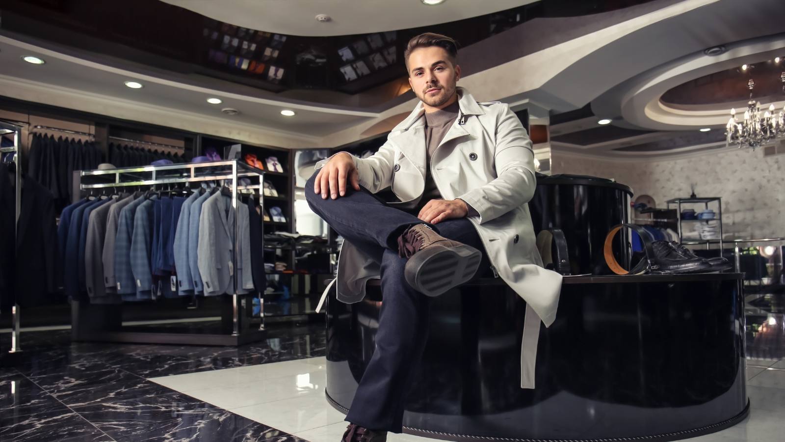 Stock abbigliamento uomo